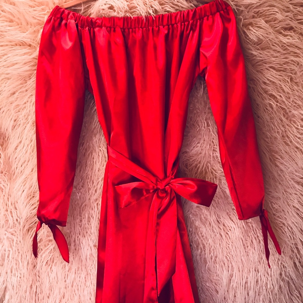 Boutique Off the shoulder red cocktail dress